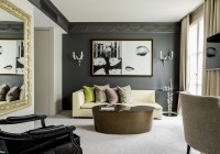 Γιατί όλοι οι διεθνούς φήμης μόδιστροι όταν επισκέπτονται το Παρίσι μένουν σε αυτό το ξενοδοχείο;