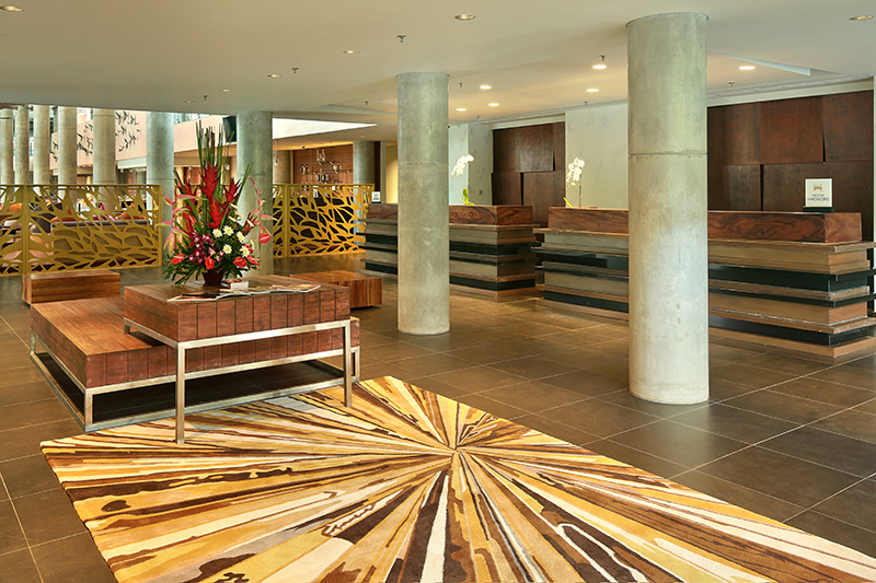 2_HGIBaliNgurahRaiAirport_Lobby_HR