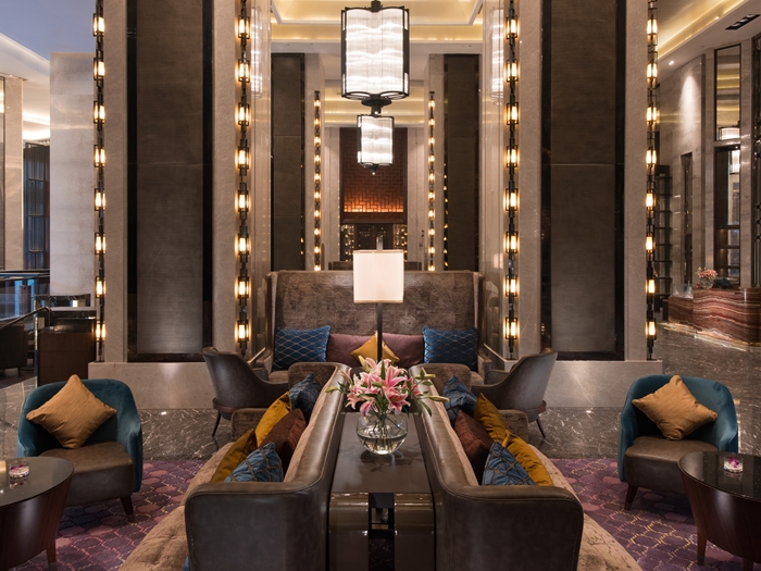 CN_loblounge01_4_700x525_FitToBoxSmallDimension_Center