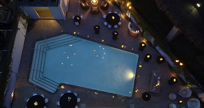 QQ_poolaerial_8_690x367_FitToBoxSmallDimension_Center