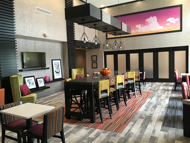 Hampton_Ames_DiningArea_HR