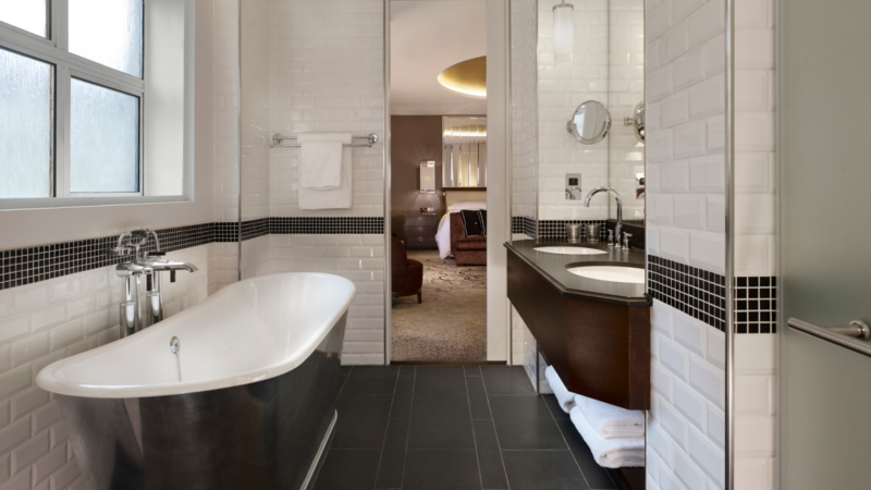 Art-Deco-Bathroom-Sheraton-Park-Lane-Hotel-London-Piccadilly-Mayfair