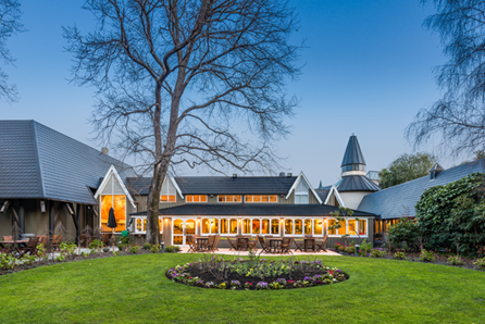 dtbh_chateau_on_the_park_christchurch_exterior_fp
