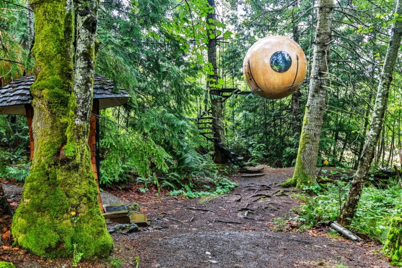 unique-places-to-stay-free-spirit-spheres-british-columbia-canada