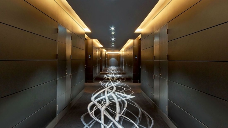 w-hotel-dubai-al-habtoor-city-hotel-in-dubai-hallway