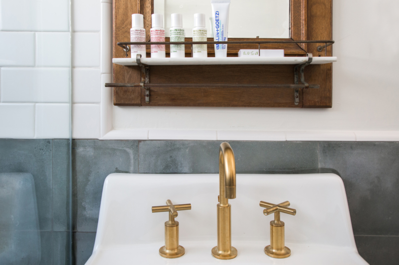 ch-1-bathroom-detail