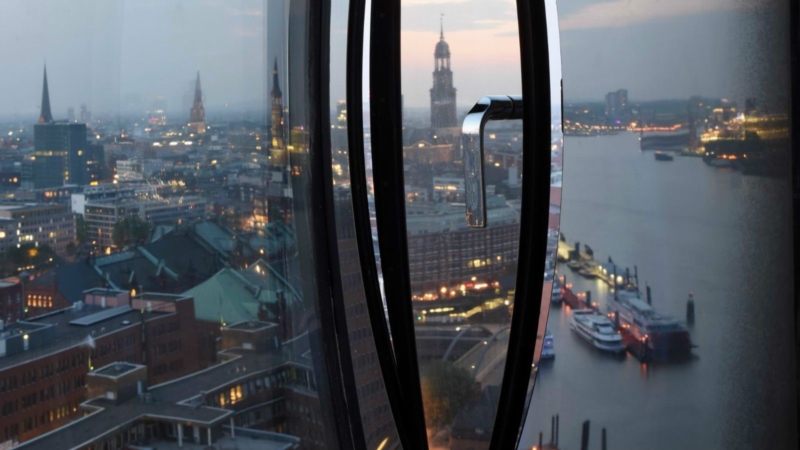 westin-hotel-hamburg-hafencity-11-side-window