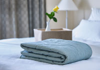 Πώς να επιλέξετε τα υφάσματα που θα “ντύσουν” το ξενοδοχείο σας