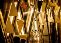 Ο φωτισμός πρωταγωνιστεί στο νέο AlRayyan Hotel Curio Collection by Hilton