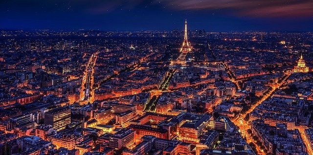 Πώς είναι εσωτερικά τα πιο ακριβά ξενοδοχεία του Παρισιού;