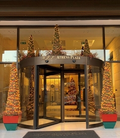 NJV Athens Plaza: Γιορτάζει τα Χριστούγεννα, φροντίζοντας να μειώνει το οικολογικό του αποτύπωμα