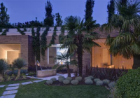 Hotel Mioni Pezzato Hotel & Spa: κύβοι που συνδυάζονται αρμονικά με τον χώρο πρασίνου