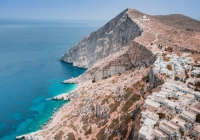 Gundari Folegandros: Η Φολέγανδρος αποκτά ένα πολυτελές resort που σέβεται την άγρια καρδιά της