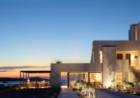 White Coast Milos: Μία εμπειρία για όλες τις αισθήσεις