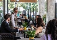 To Plaza Café ανανεώθηκε και σας προσκαλεί σε μια all day εμπειρία απόλαυσης στην Πλατεία Συντάγματος! To Plaza Café ανανεώθηκε και σας προσκαλεί σε μια all day εμπειρία απόλαυσης στην Πλατεία Συντάγματος!