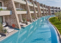 Tο W Costa Navarino κατακτά μια θέση στα “Top 50 Best Resorts in the World”, των Condé Nast Traveler Readers’ Choice Awards 2023