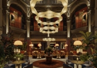 Το Radisson Hotel Group ηγείται στην upper-upscale κατηγορία και στα resorts στην Ευρώπη, ενισχύοντας τη δυναμική του προς το 2026