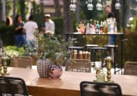 Opening στον καταπράσινο κήπο του Domotel Kastri